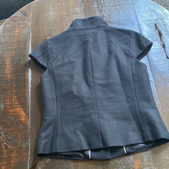 Short sleeve jacket - Picture 4 of 4